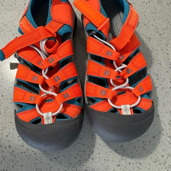 Keen | Shoes | Keen Orange And Black Sporty Sandals | Poshmark display picture 1